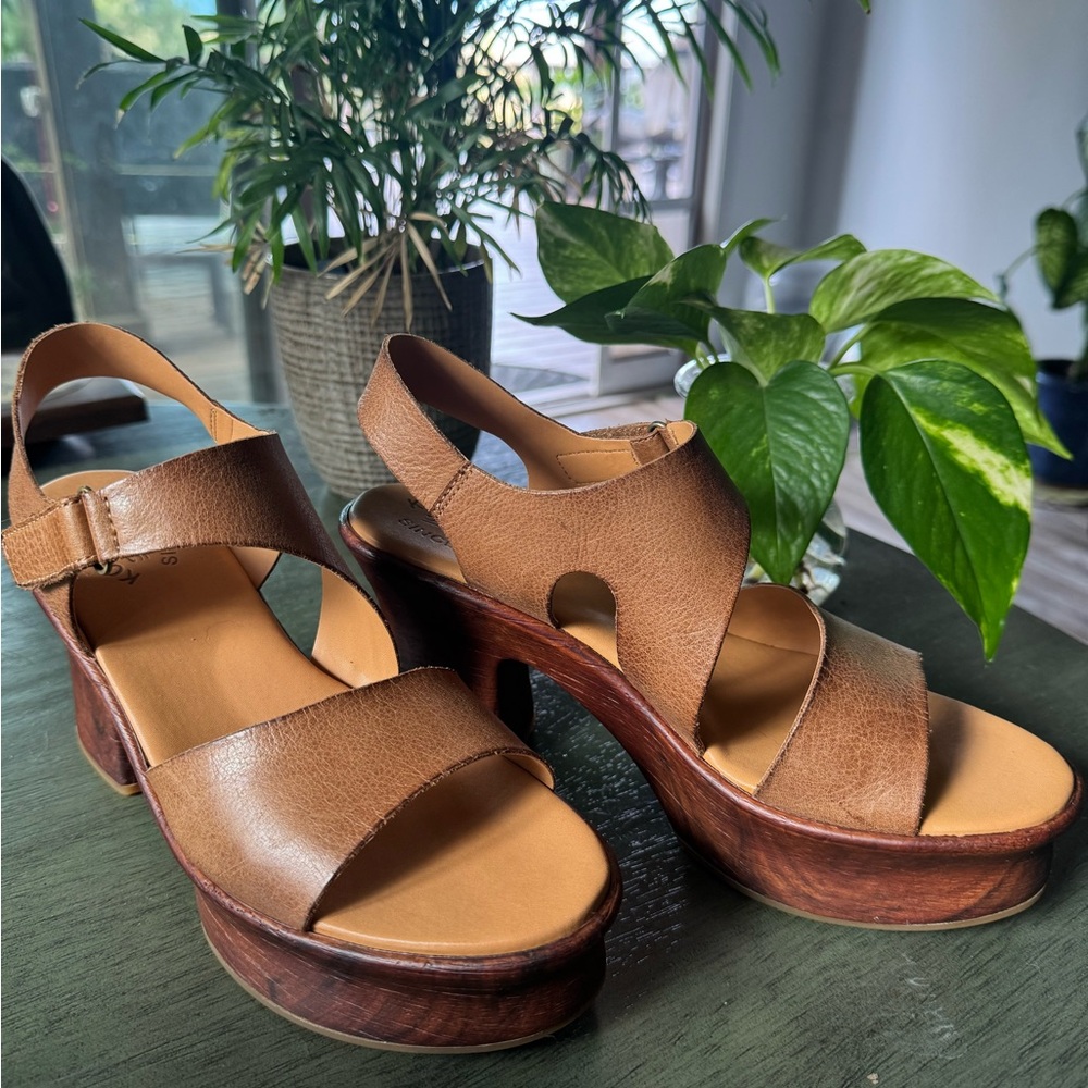 Kork-Ease Tan Leather Platform Sandals